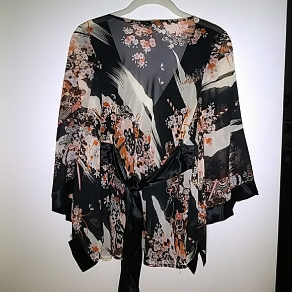 Gorgeous kimono blouse Forever 21 XS - Picture 2 of 2